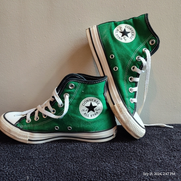LIKE NEW Chuck Taylor Converse All stars Women size 8 men size 6 - Picture 15 of 16